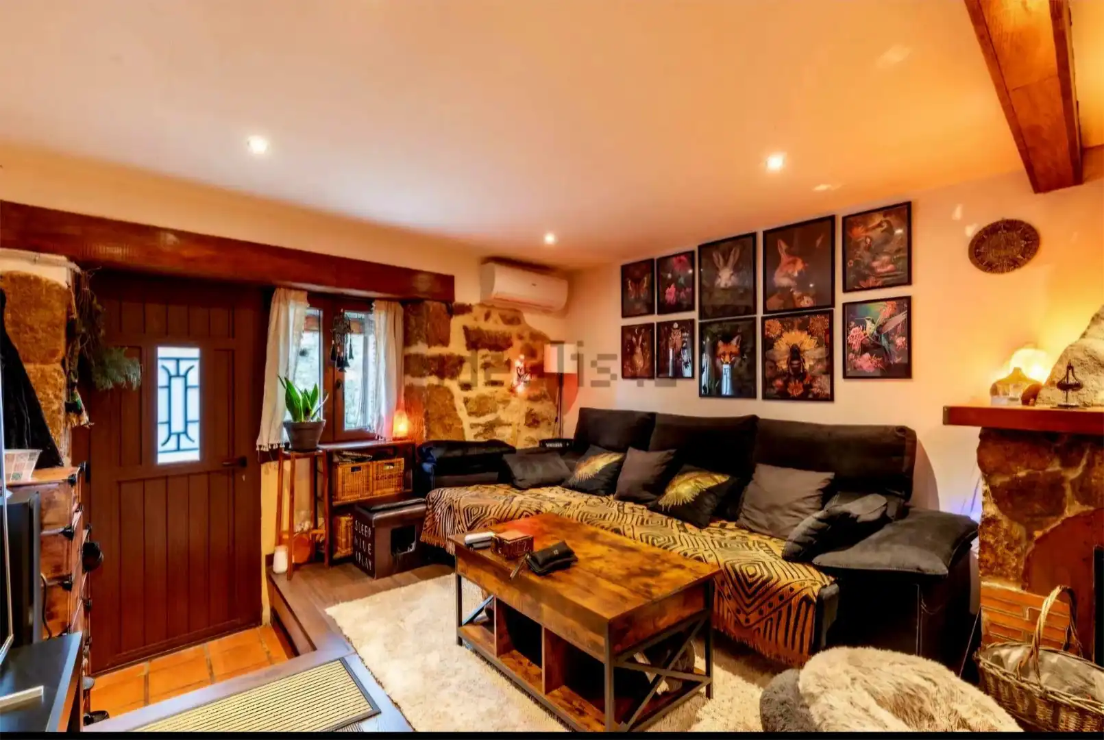 Casa o chalet en venta en Calle de la Fuente, 33, Valverde de la Vera Sala de estar de Casa o chalet en venta en Valverde de la Vera con Aire acondicionado, Calefacción y Parquet