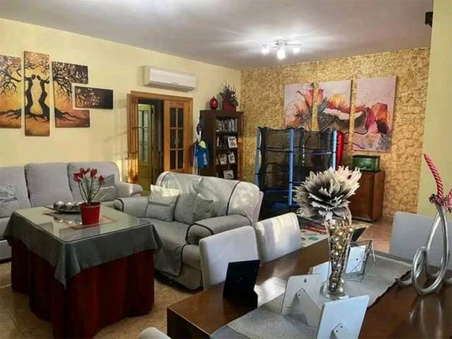 Piso en Venta en Avenida Juan XXIII, 37 en Bedmar y Garcíez