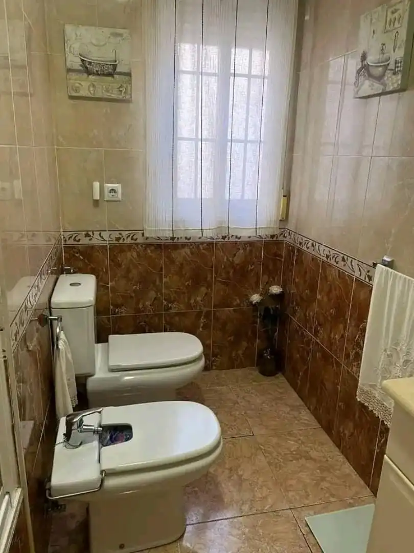 Piso en venta en Avenida Juan XXIII, 37, Bedmar y Garcíez Baño de Piso en venta en Bedmar y Garcíez con Aire acondicionado, Calefacción y Terraza