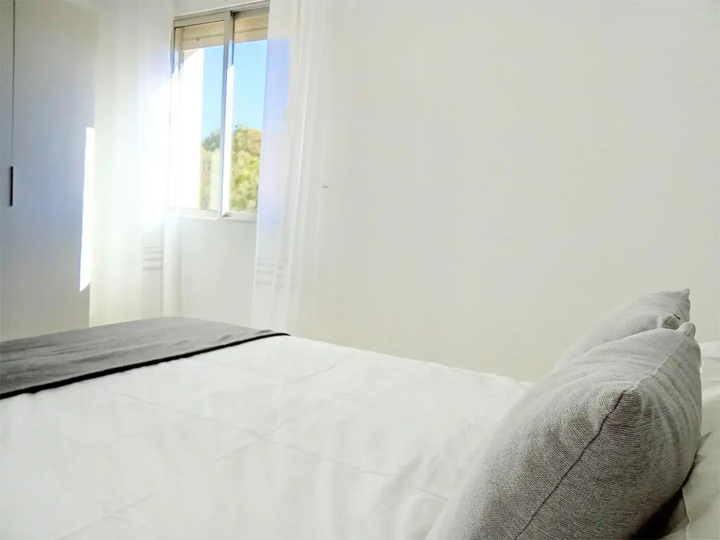 Piso en venta en Calle Sierra Almijara, Playa del Rincón Habitación de Piso en venta en Rincón de la Victoria con Terraza, Piscina y Amueblado