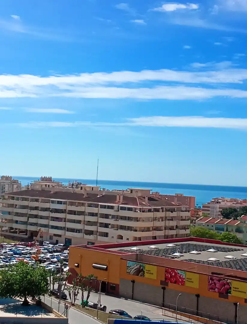Piso en venta en Calle Sierra Almijara, Playa del Rincón Vista exterior de Piso en venta en Rincón de la Victoria con Terraza, Piscina y Amueblado