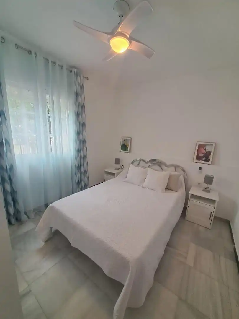 Schlafzimmer von Einfamilien-Reihenhaus zum Verkauf in Algodonales mit Terrasse und Balkon