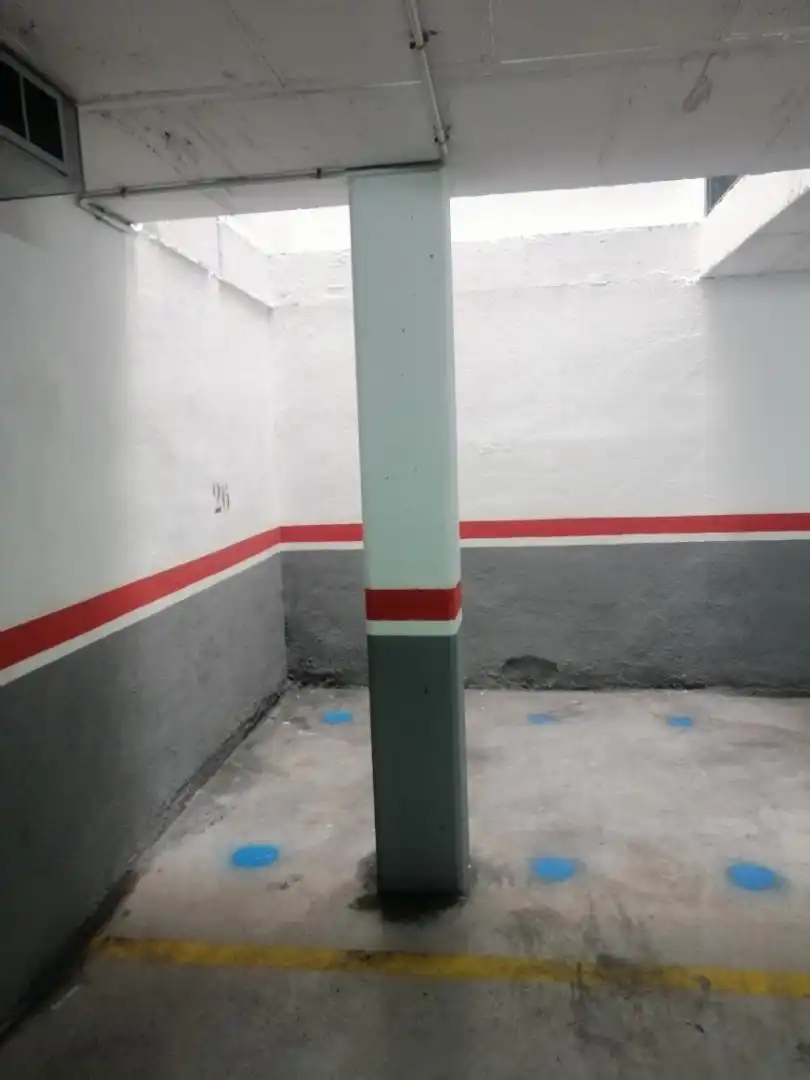 Garage zur Miete in Carrer de Calderón de la Barca, 37, La Salut Parkplatz von Garage zur Miete in Badalona