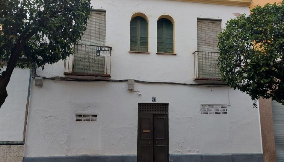 Piso en venta en Calle Quiroga, 41, Cruz Roja, Sevilla Capital - imagen 1 Foto 1 de Piso en venta en Calle Quiroga, 41, Cruz Roja, Sevilla Capital