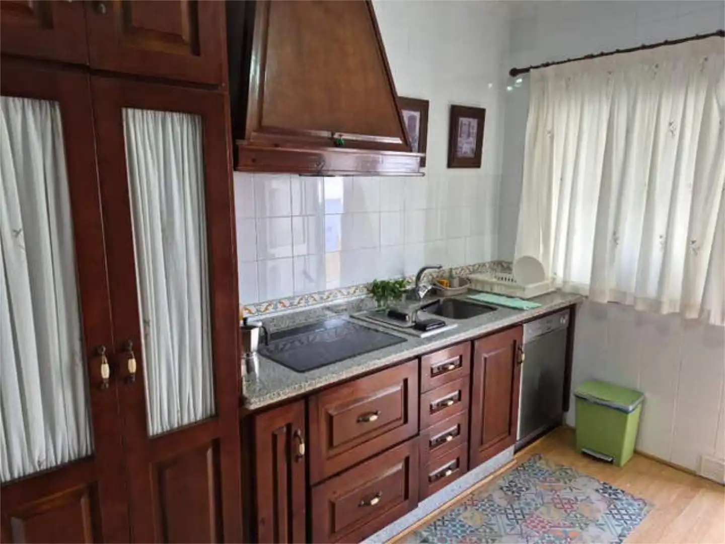 Casa o xalet en venda a Los Palacios y Villafranca Cuina de Casa o xalet en venda en Los Palacios y Villafranca amb Moblat