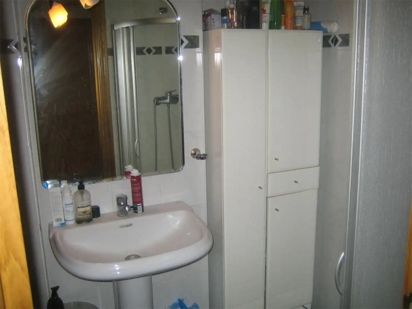 Room in Carrer Calderón de la Barca, 25, Mercado Bathroom of Flat for share in Alicante / Alacant with Furnished