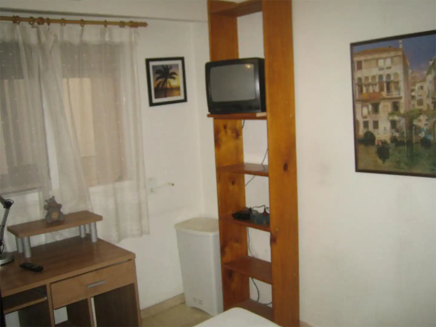 Room in Carrer Calderón de la Barca, 25, Mercado Bedroom of Flat for share in Alicante / Alacant with Furnished