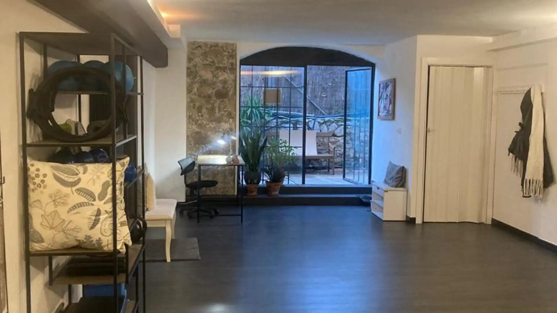 Local de alquiler en Caracter Urbanizacion Santa Barbara, Rocafort