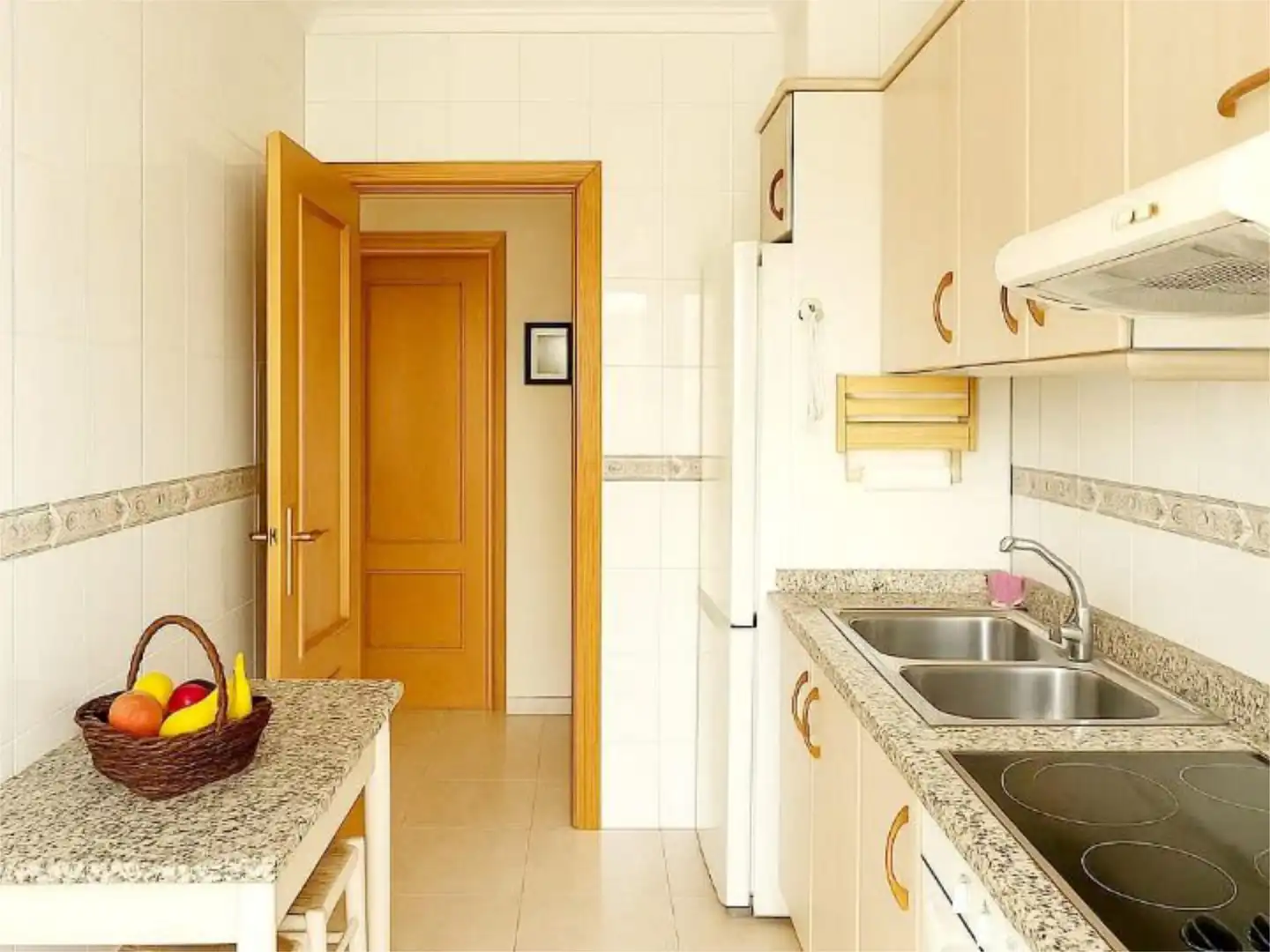 Habitación en Avenida de Zamora, 6, Rincón Bajo Cocina de Piso para compartir en Benidorm con Aire acondicionado, Piscina y Amueblado