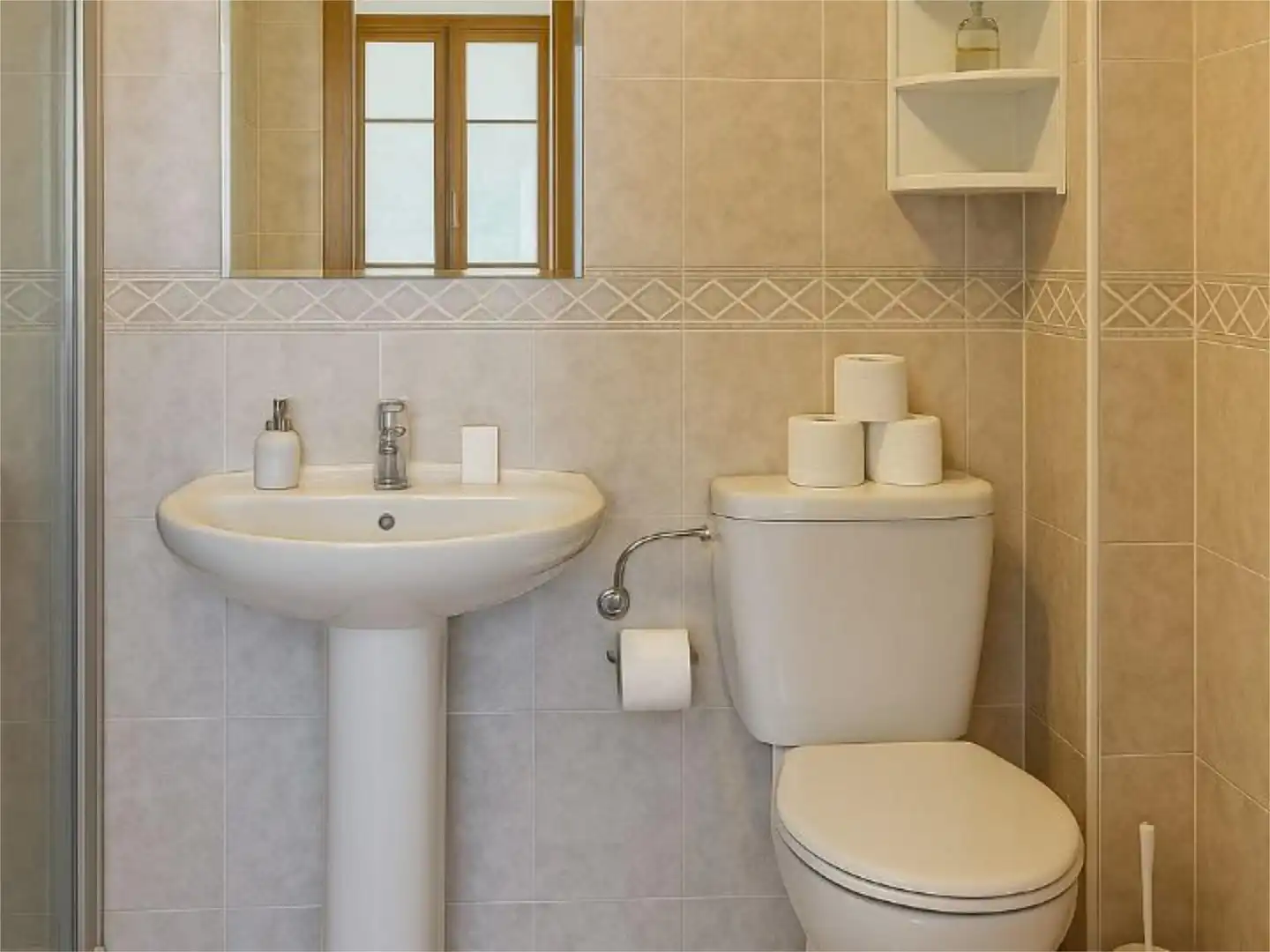 Habitación en Avenida de Zamora, 6, Rincón Bajo Baño de Piso para compartir en Benidorm con Aire acondicionado, Piscina y Amueblado