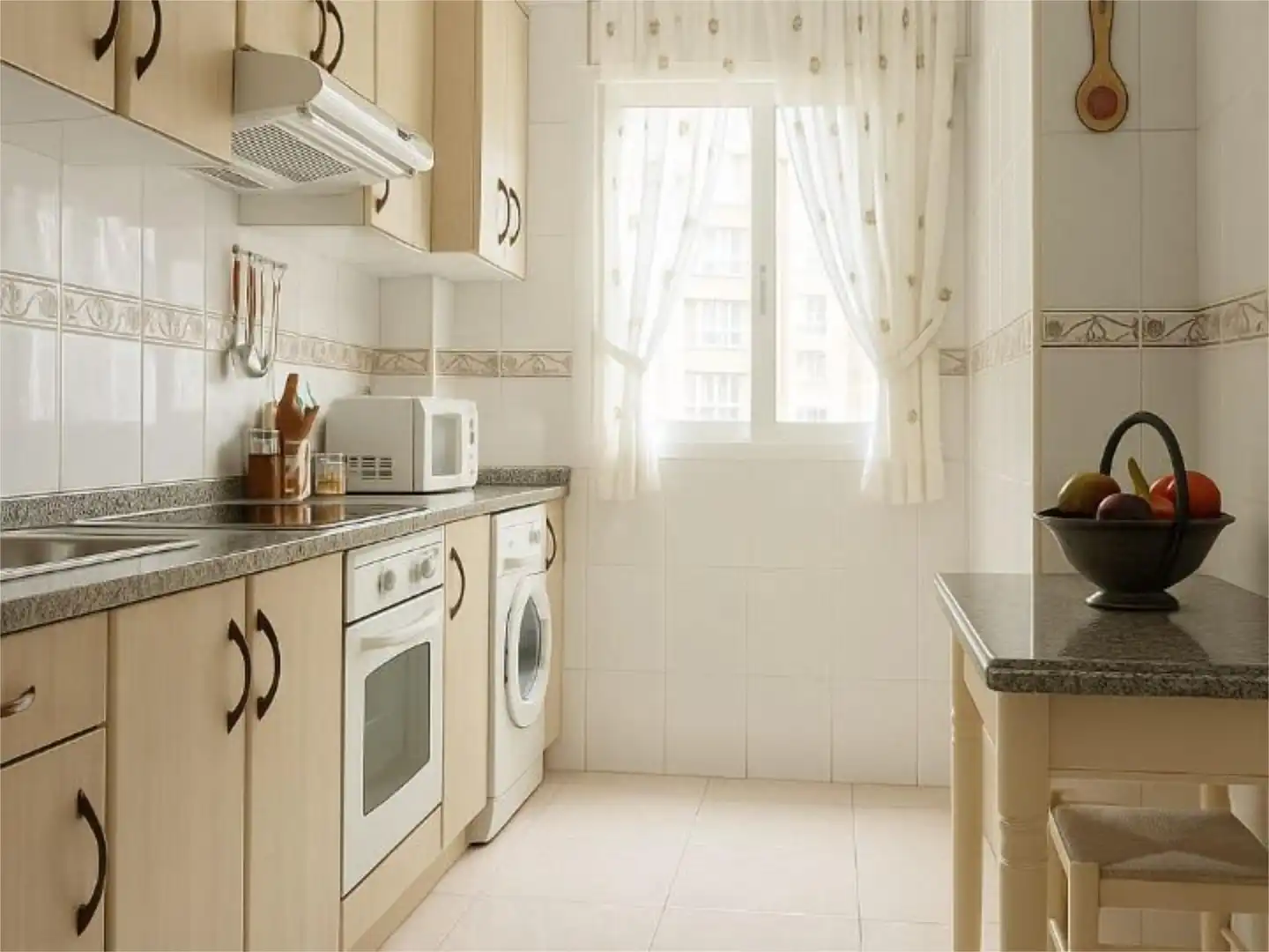 Habitación en Avenida de Zamora, 6, Rincón Bajo Cocina de Piso para compartir en Benidorm con Aire acondicionado, Piscina y Amueblado