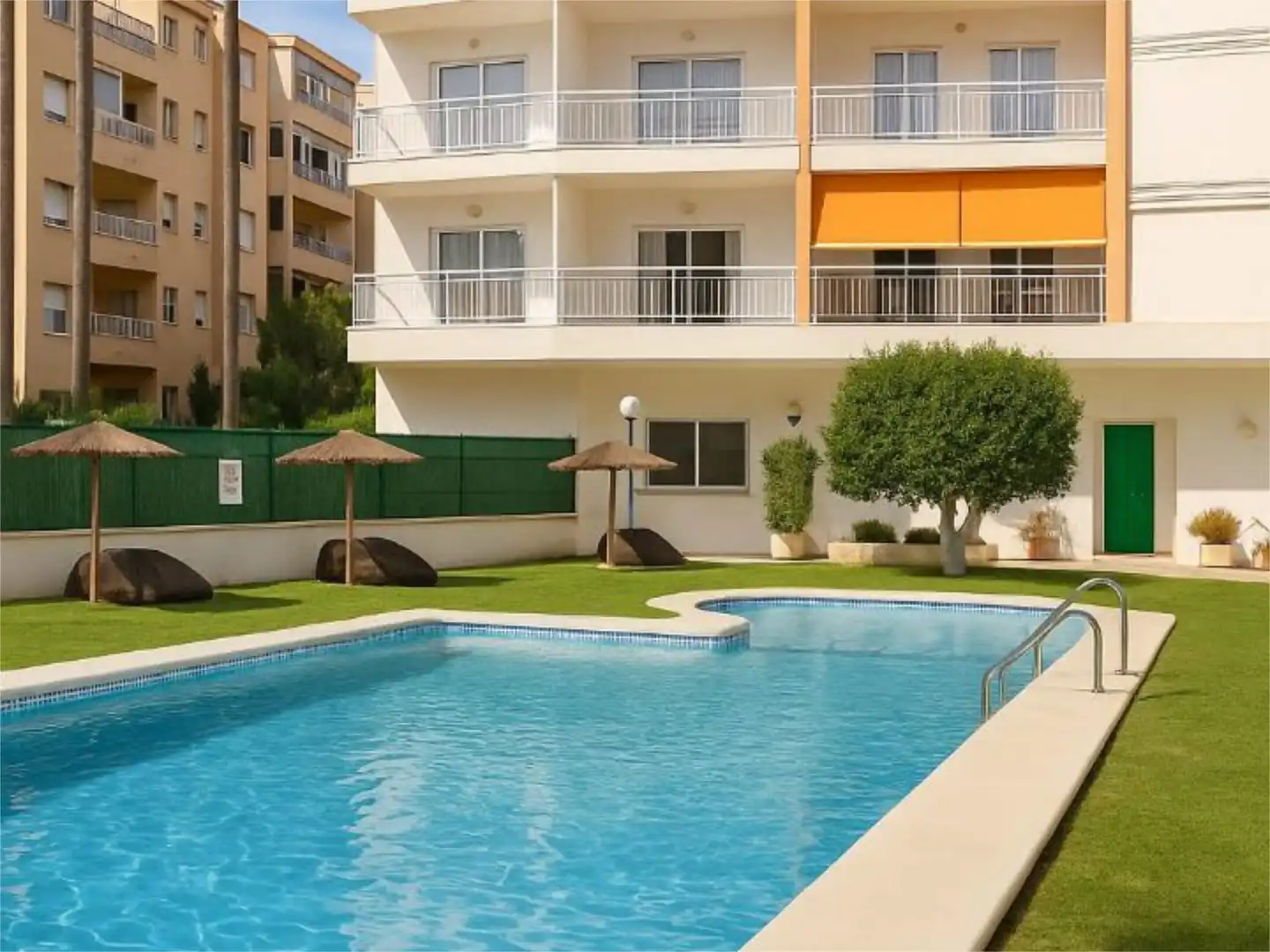 Habitación en Avenida de Zamora, 6, Rincón Bajo Piscina de Piso para compartir en Benidorm con Aire acondicionado, Piscina y Amueblado