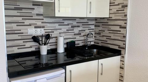 Foto 3 de Piso en venta en Urbanizacion Jardines Golondrinas, 18, Romana Playa, Marbella