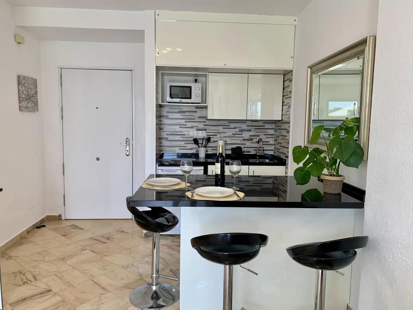 Flat for sale in Urbanizacion Jardines Golondrinas, 18, Romana Playa Kitchen of Flat for sale in Marbella with Air Conditioner, Terrace and Swimming Pool