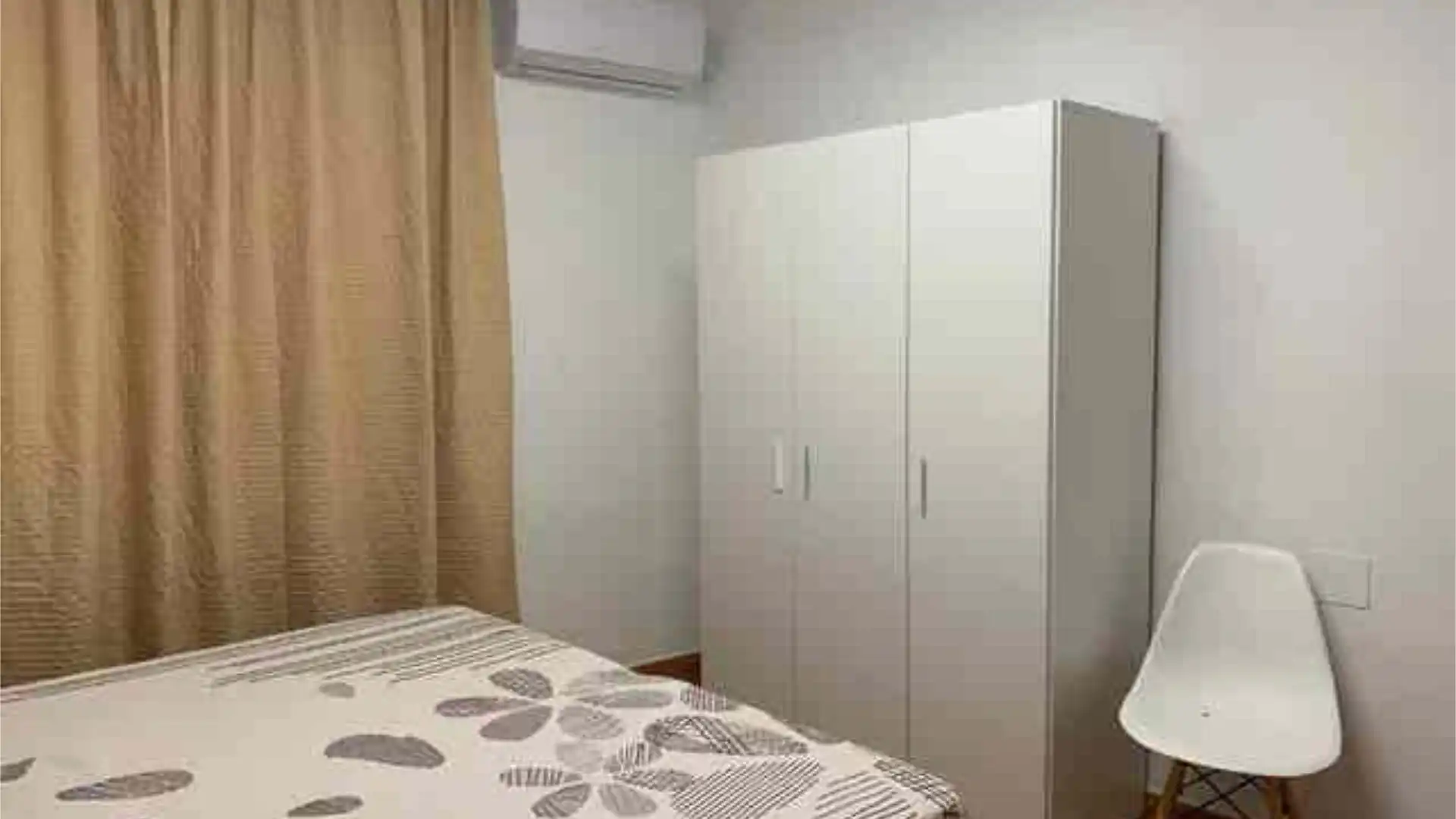 Schlafzimmer von Wohnungen zur Miete in Fuente del Maestre mit Heizung und Möbliert