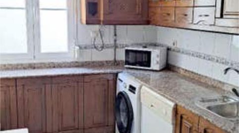 Foto 2 de Piso de alquiler en Baza, Granada