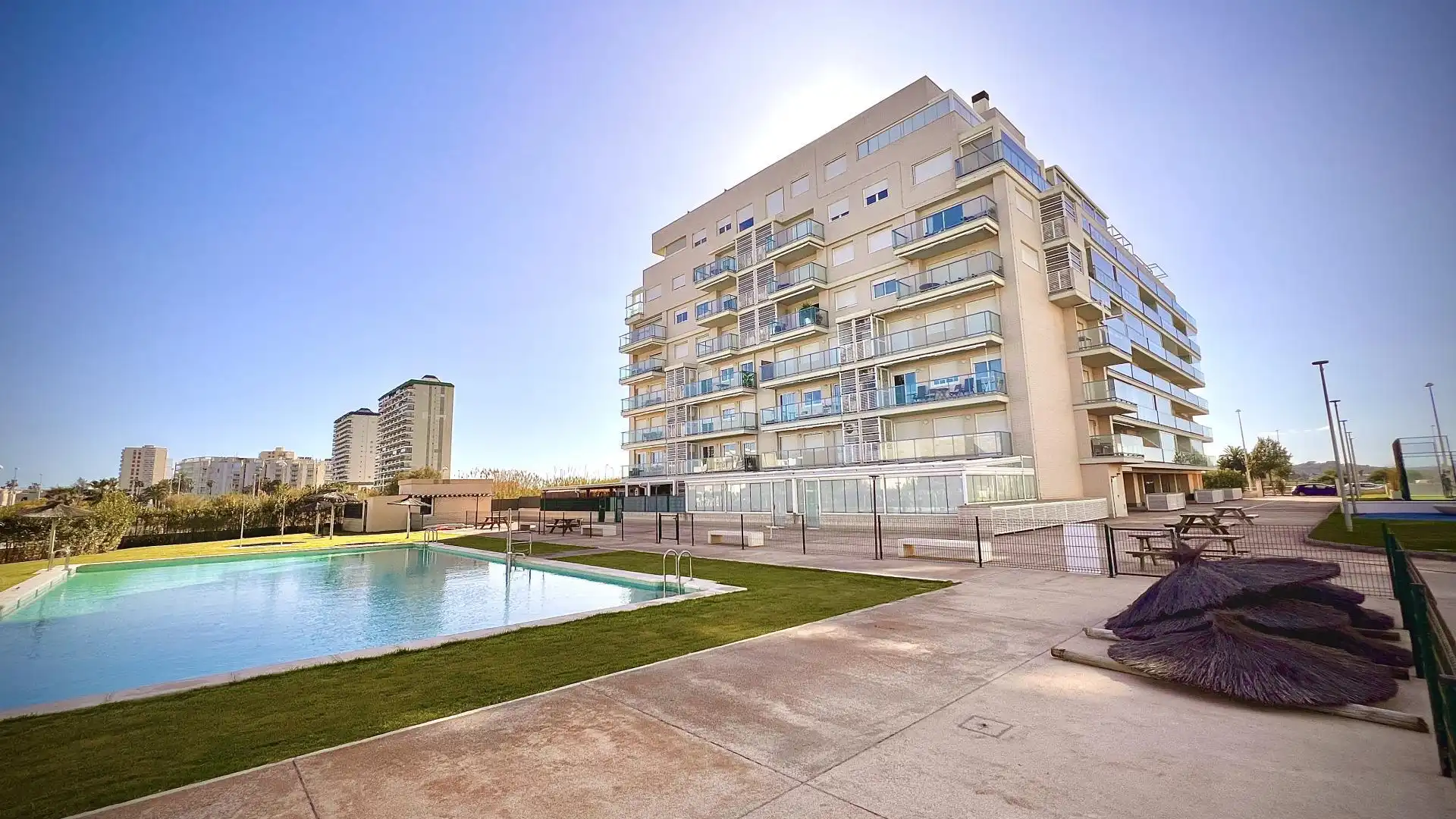 Piscina de Apartamento de alquiler en El Puig de Santa Maria con Aire acondicionado, Terraza y Piscina