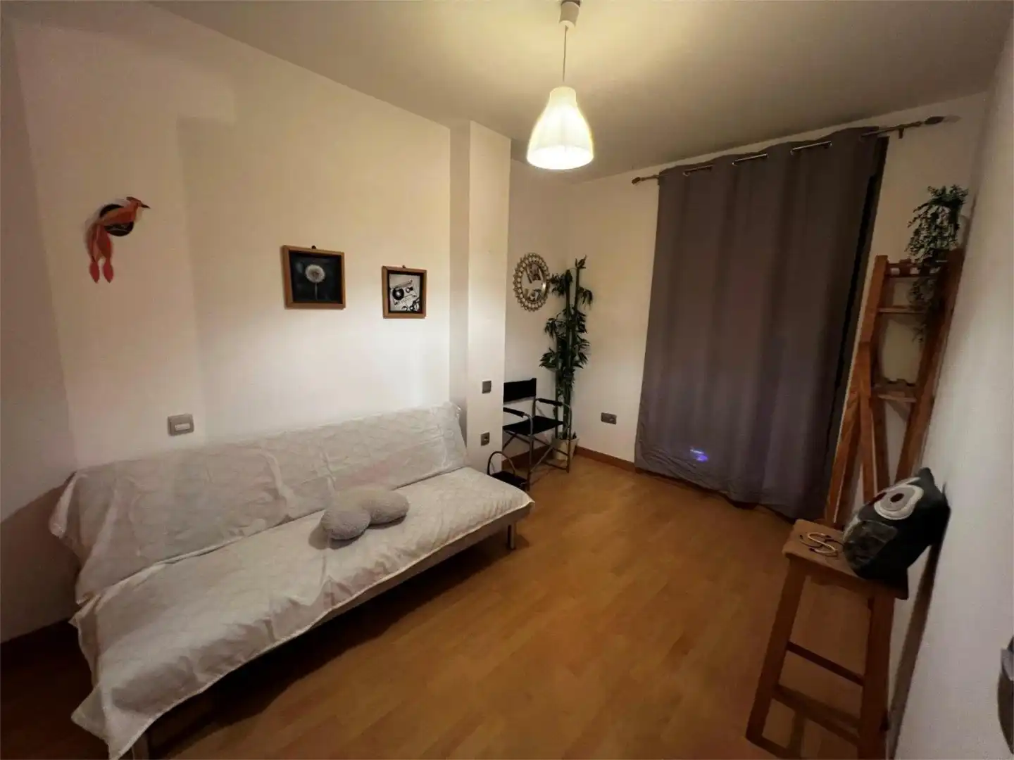 Apartamento de alquiler en Avenida Ricardo Carapeto Zambrano, 29, San Roque - Ronda Norte Sala de estar de Apartamento de alquiler en Badajoz con Aire acondicionado, Calefacción y Parquet