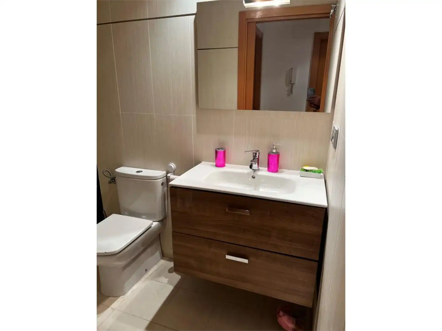 Apartamento de alquiler en Avenida Ricardo Carapeto Zambrano, 29, San Roque - Ronda Norte Baño de Apartamento de alquiler en Badajoz con Aire acondicionado, Calefacción y Parquet