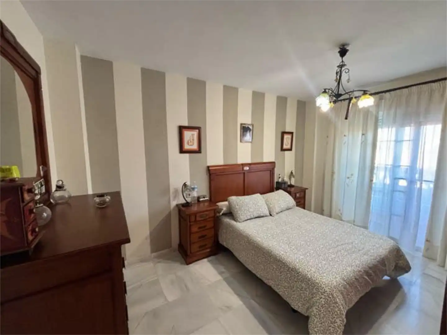 Dormitori de Casa o xalet en venda en Motril