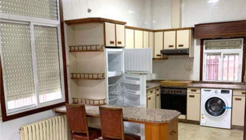 Houses for rent in Ribadavia, Ourense - image 1 Photo 1 of Houses for rent in Ribadavia, Ourense