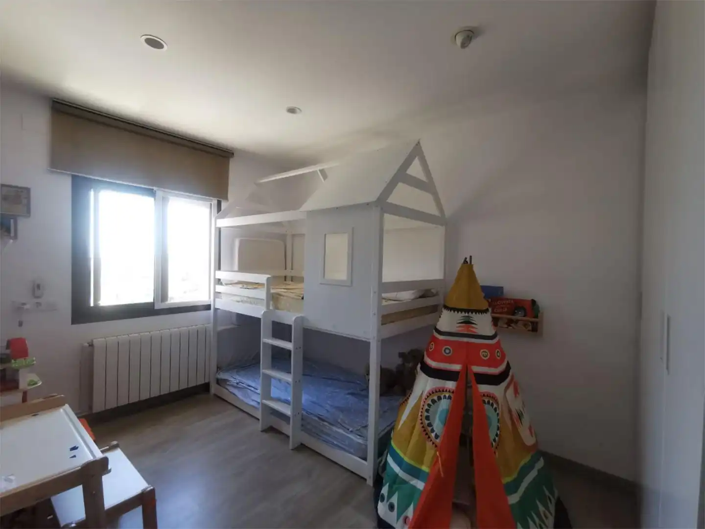 Pis en venda a La Plana Dormitori de Pis en venda en Esplugues de Llobregat amb Aire condicionat, Calefacció i Parquet
