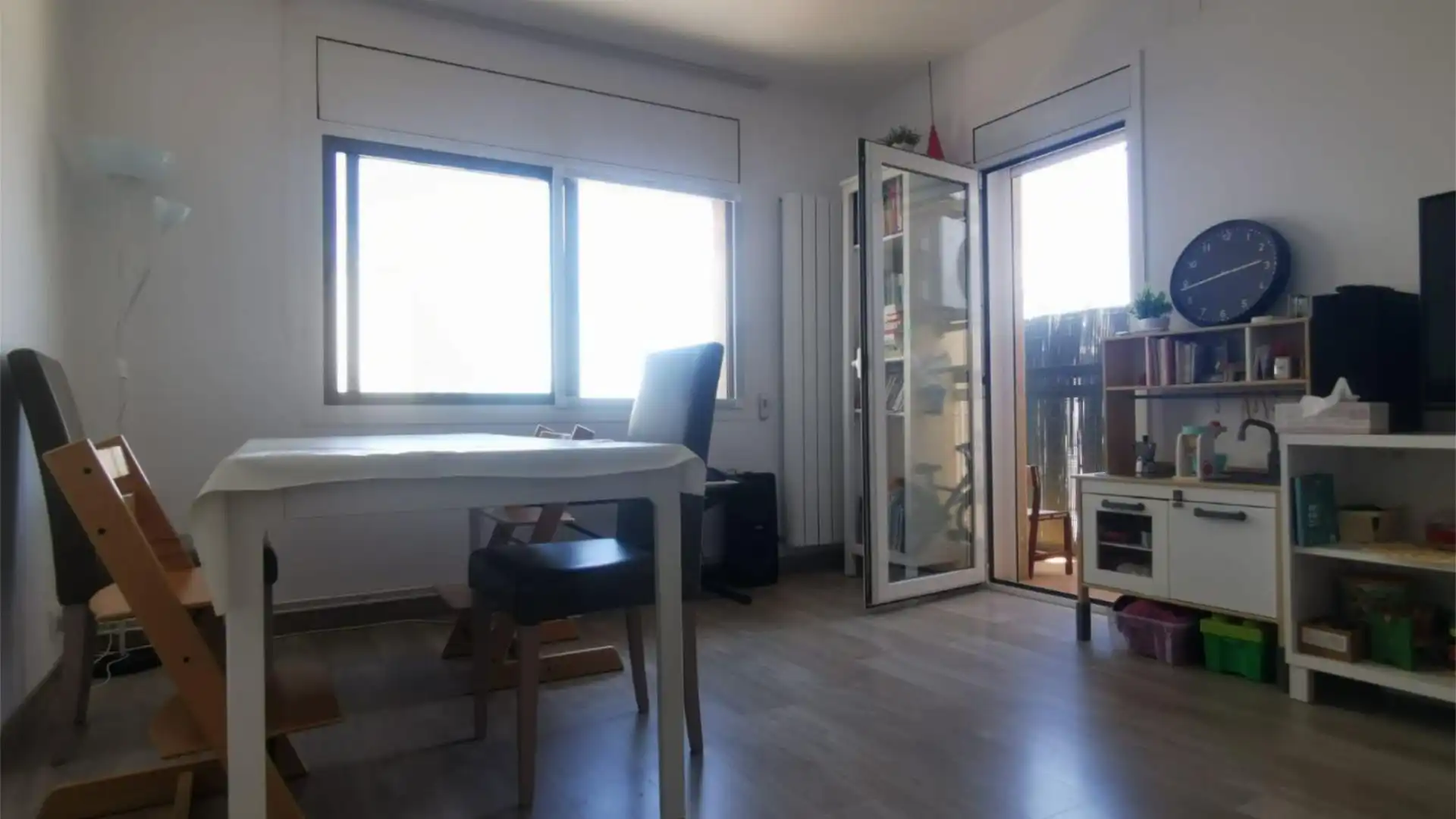 Bedroom of Flat for sale in Esplugues de Llobregat  with Air Conditioner, Heating and Parquet flooring