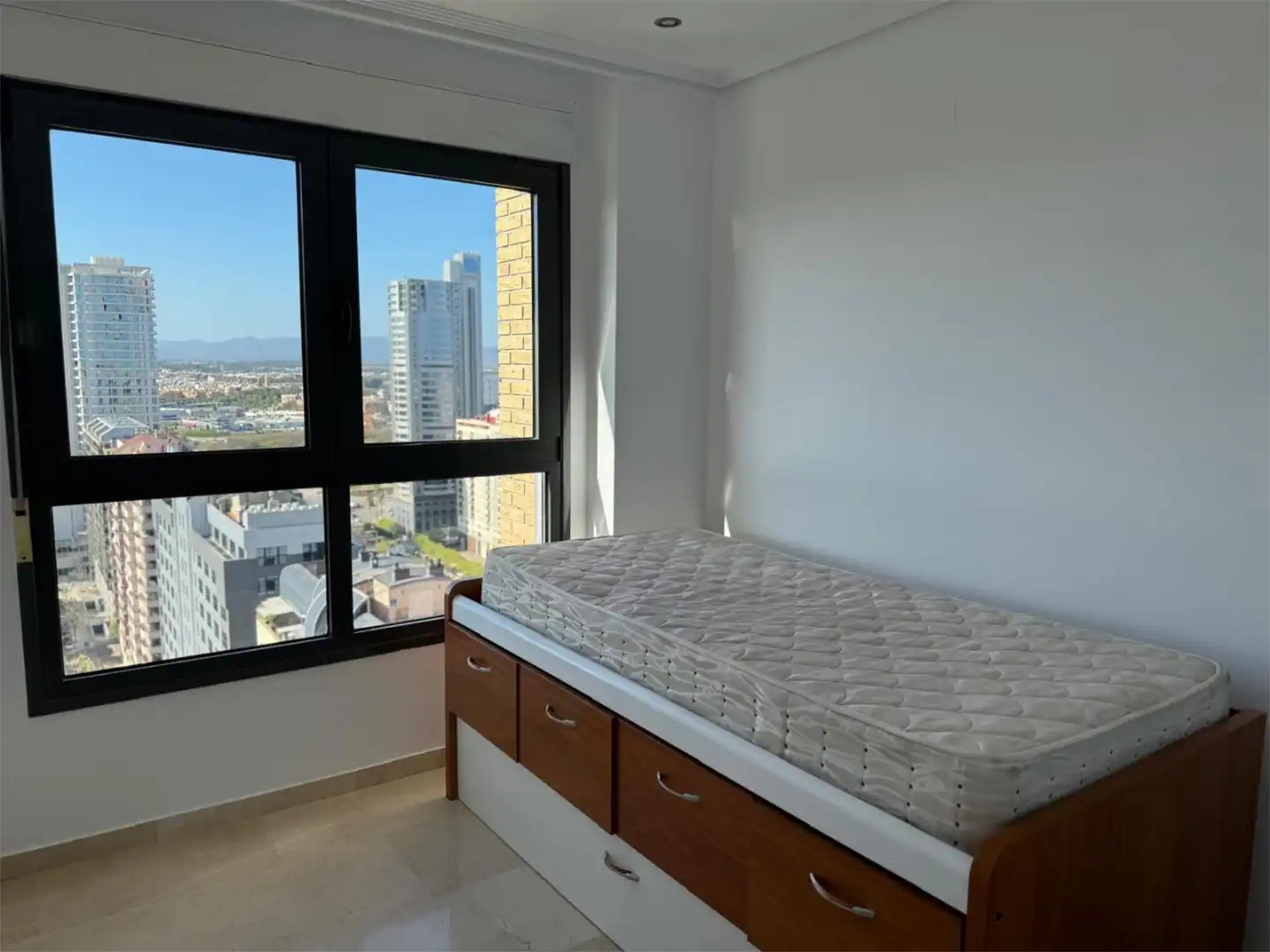 Habitación de Piso en venta en Valencia con Aire acondicionado, Calefacción y Terraza