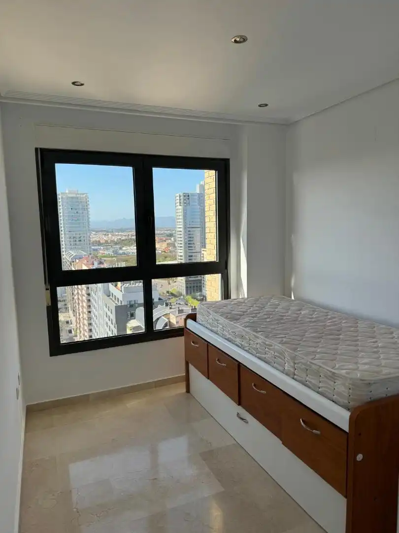 Habitación de Piso en venta en Valencia con Aire acondicionado, Calefacción y Terraza