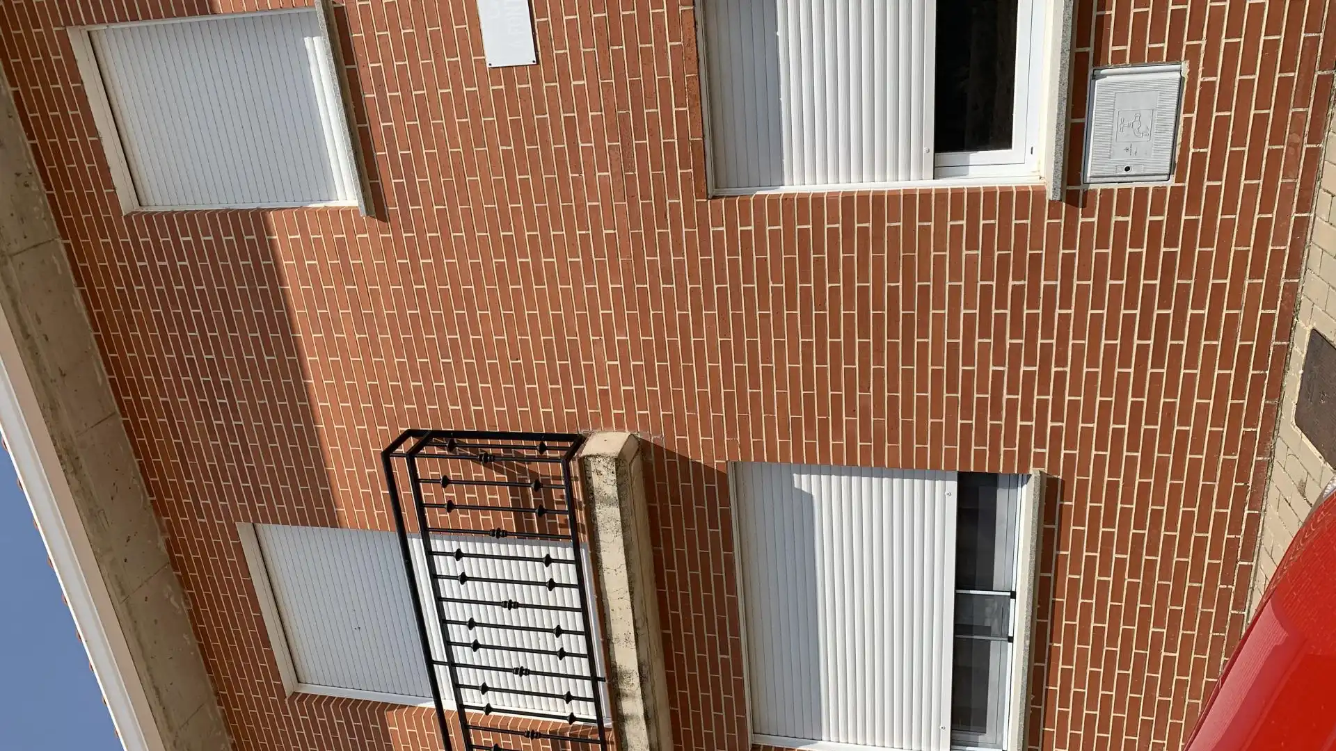 Vista exterior de Casa adosada en venta en Mucientes con Calefacción, Amueblado y Balcón