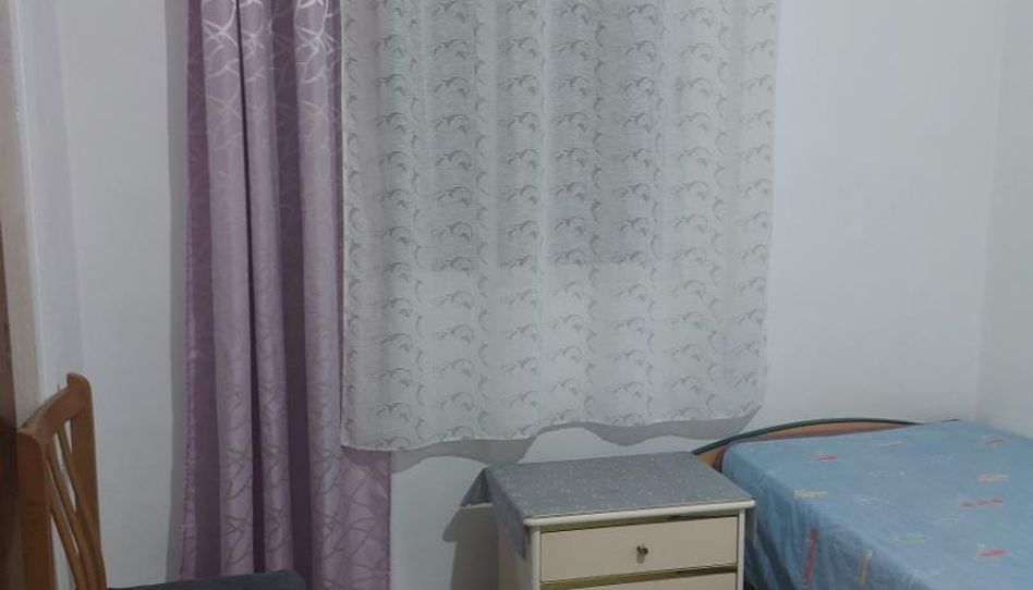 Room in Avinguda de L'alcalde Pere Molas, 2, Vila-seca Poble, Vila-seca - image 1 Photo 1 of Room in Avinguda de L'alcalde Pere Molas, 2, Vila-seca Poble, Vila-seca