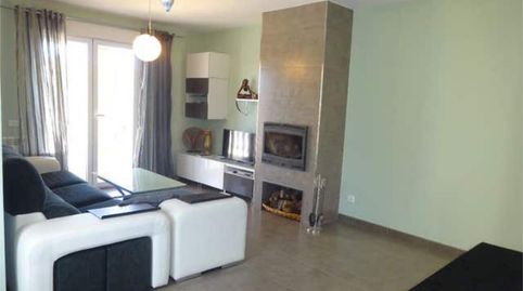 Foto 2 de Casa adosada de alquiler en Chiloeches, Guadalajara