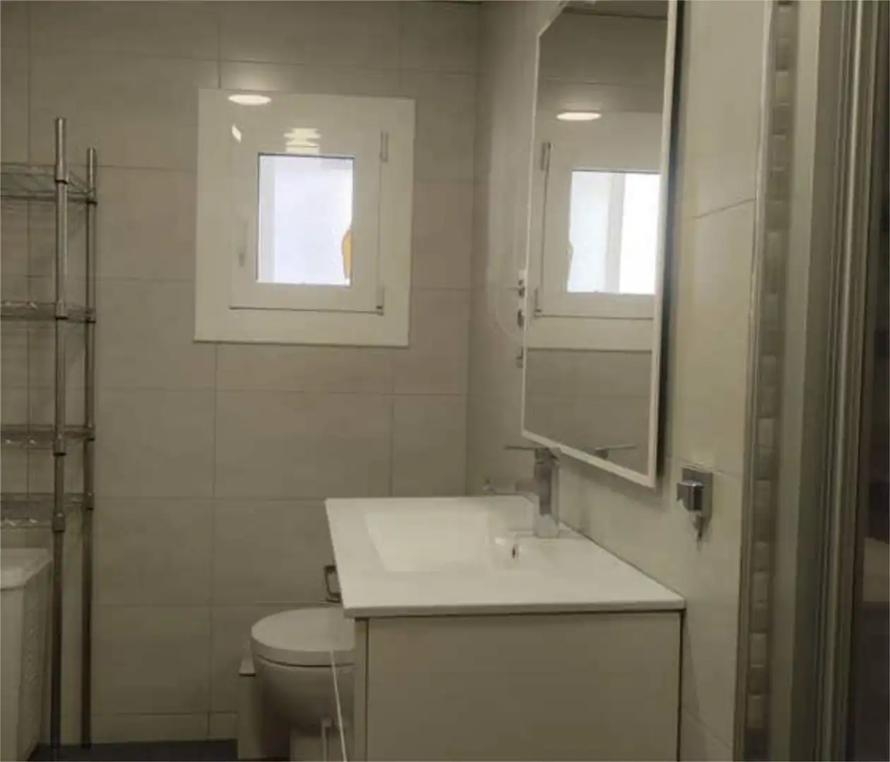 Bany de Pis en venda en Molins de Rei amb Calefacció