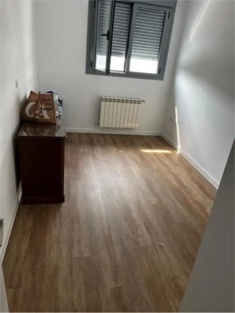 Room in Centro Bº Doscientas Flat for share in Azuqueca de Henares with Terrace, Swimming Pool and Furnished