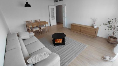 Foto 3 de Piso de alquiler en Calle Marqués de Larios, 40, Cascajos - Piqueras, Logroño