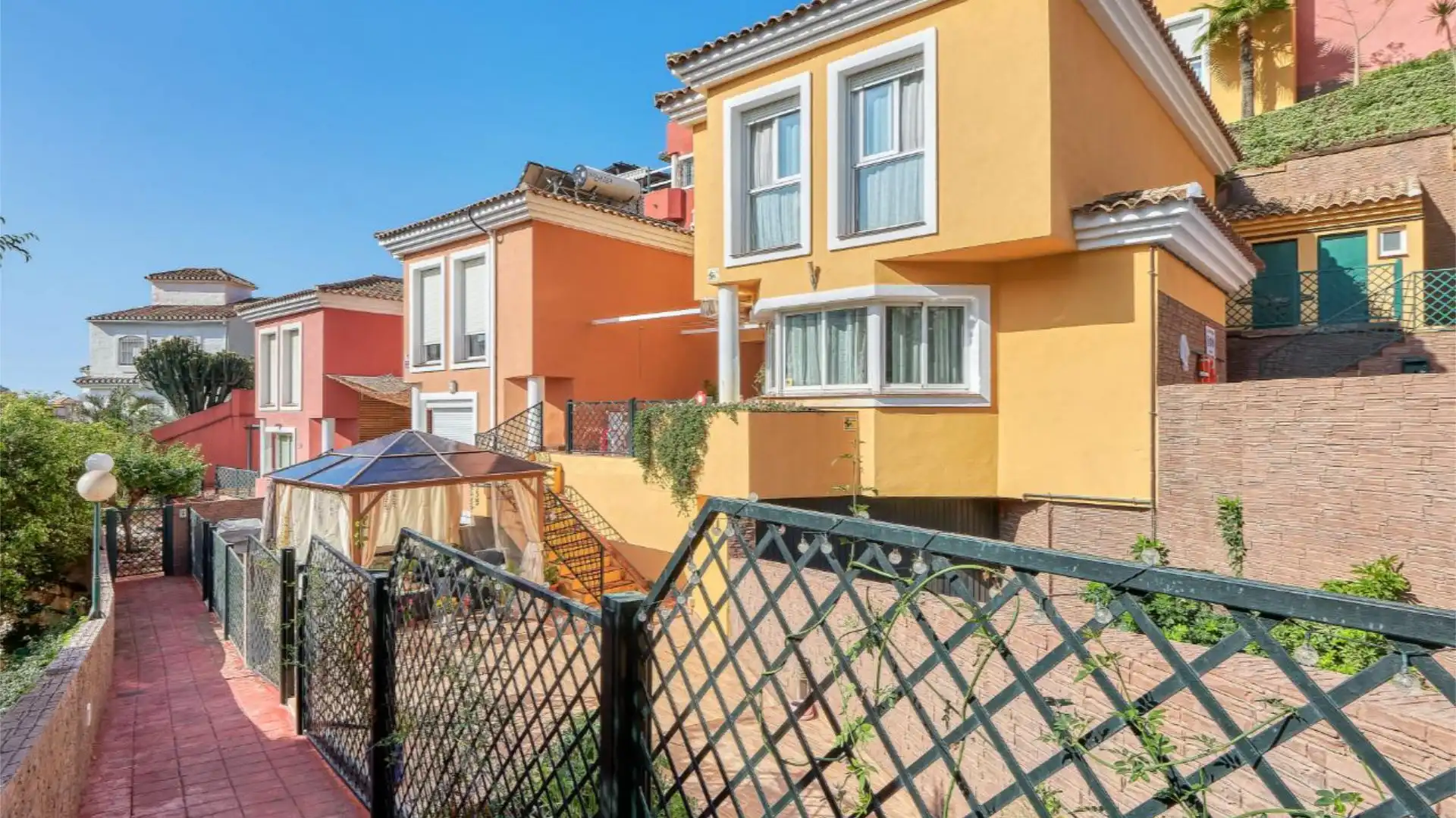 Einfamilien-Reihenhaus zum Verkauf in Calle Guadalquivir, 7, La Capellanía - El Higuerón