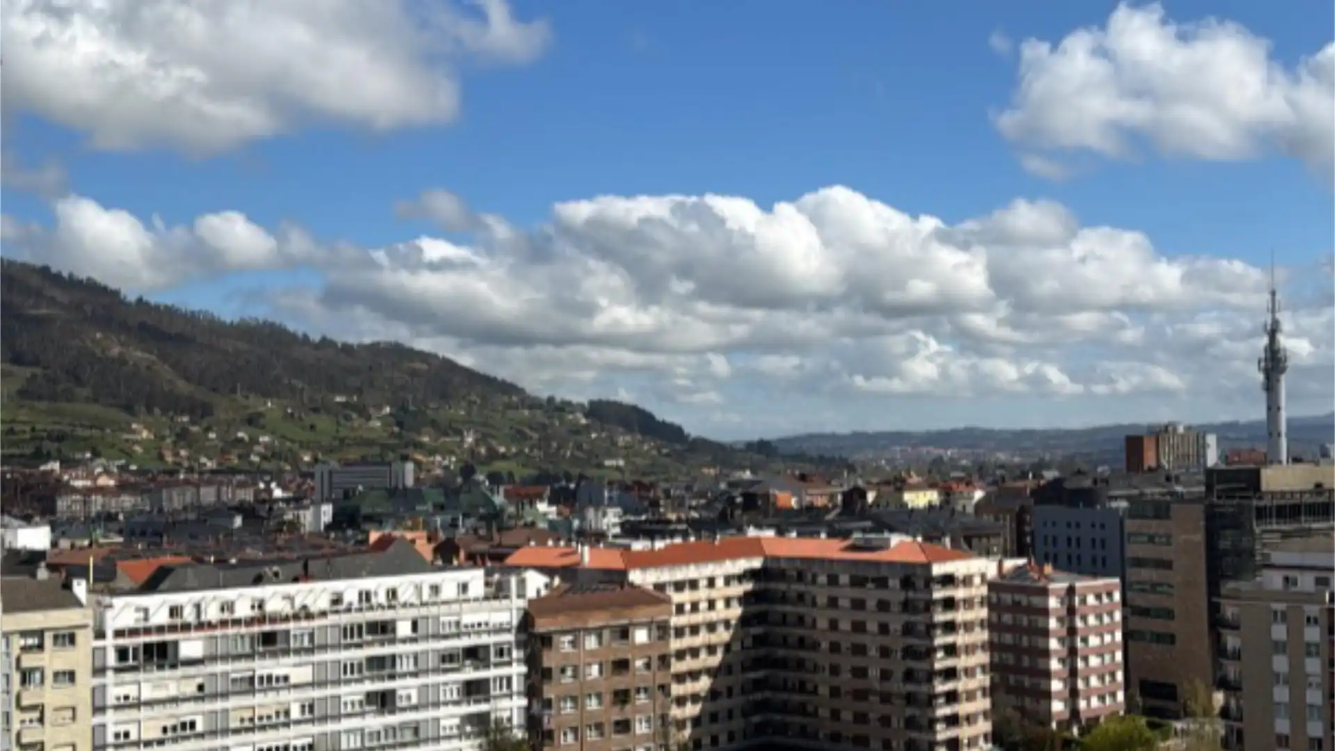 Exterior view of Flat for sale in Oviedo   with Heating, Parquet flooring and Terrace