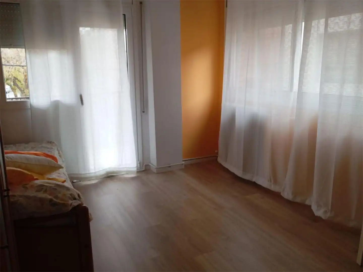 Habitació a Carrer de Comabruna, 8, Tàrrega Habitació a Carrer de Comabruna, 8, Tàrrega