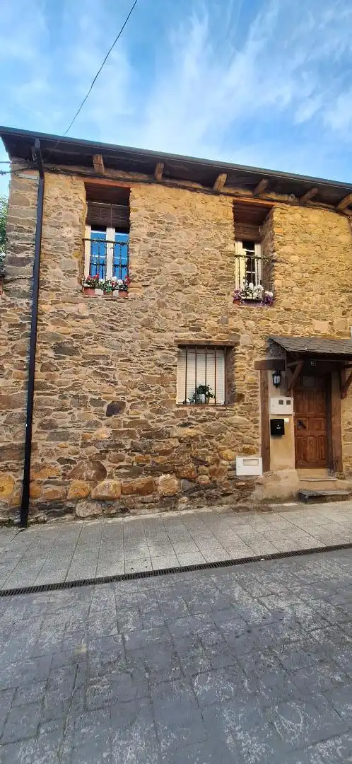 Casa adosada en venta en Avenida el Bierzo, 2, Bembibre