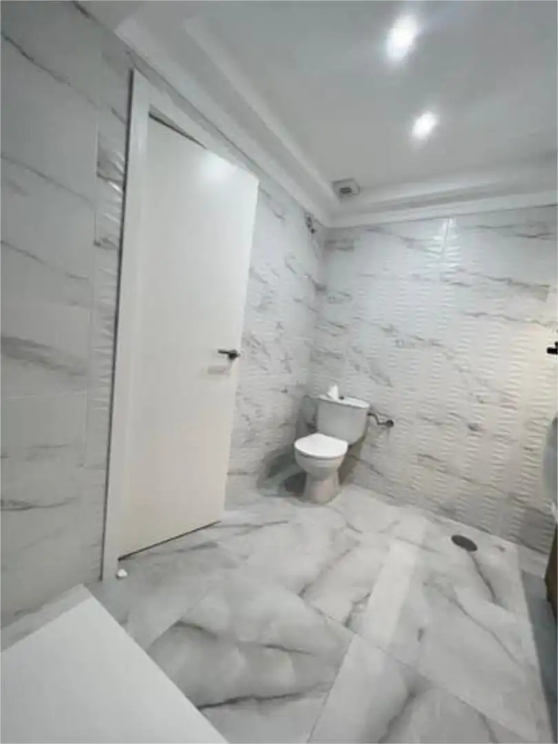 Baño de Casa adosada de alquiler en Fuengirola con Jardín privado, Terraza y Piscina