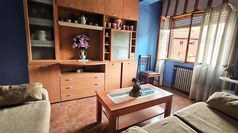 Foto 2 de Pis en venda a Calle Torre de Los Reyes, 2, Sama, Langreo