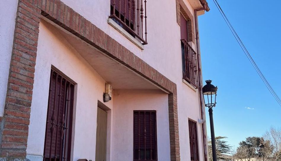 Casa adosada de alquiler en Calle Traviesa, 4, Miranda de Azán, Salamanca - imagen 1 Foto 1 de Casa adosada de alquiler en Calle Traviesa, 4, Miranda de Azán, Salamanca