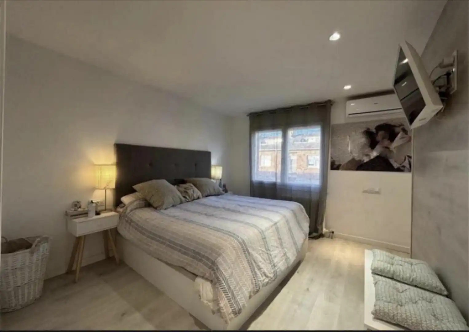 Detached homes for sale in Carrer de Manuel Carrasco i Formiguera, 37, Estadi - Santa Anna Bedroom of Detached homes for sale in Vic with Air Conditioner, Heating and Private garden