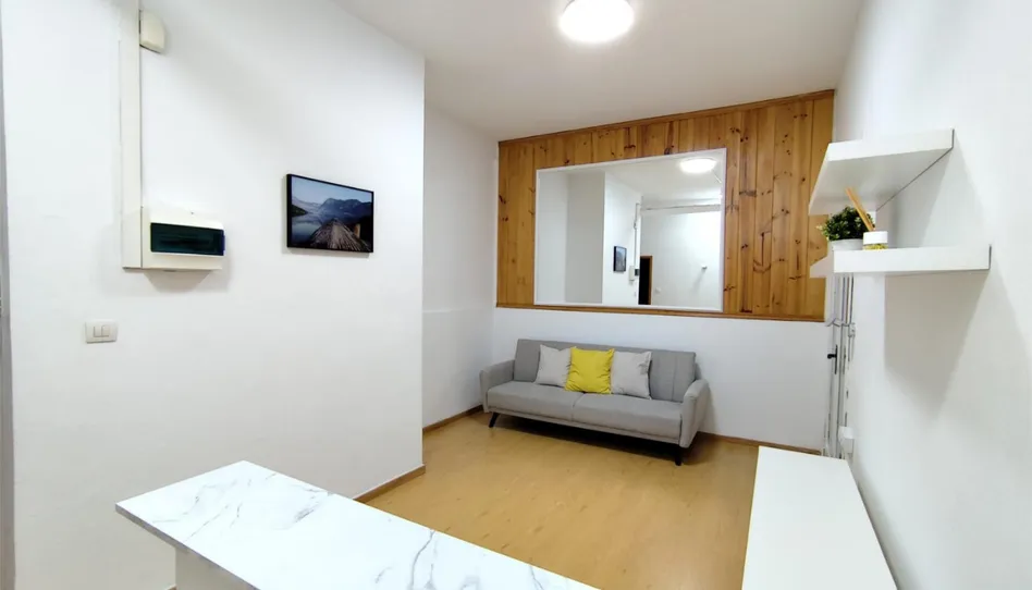 Piso de alquiler en Calle Ginés de Castro y Álvarez, 10, Centro - La Vega Alta, Arrecife - imagen 1 Foto 1 de Piso de alquiler en Calle Ginés de Castro y Álvarez, 10, Centro - La Vega Alta, Arrecife