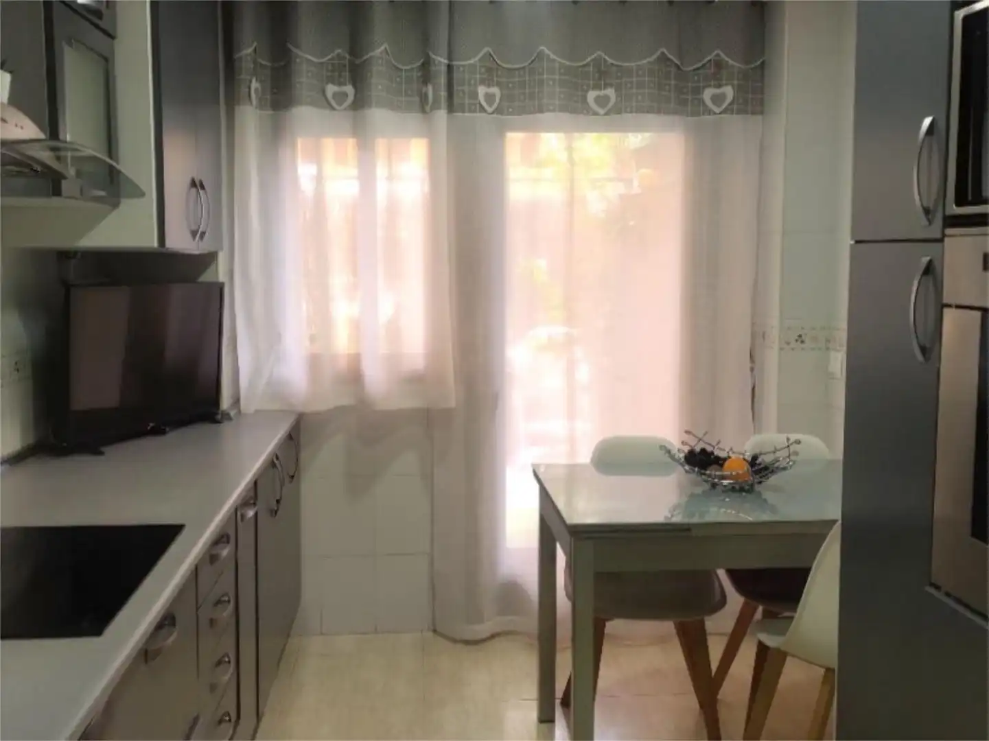 Flat for sale in Calle del Doctor Marañón, 4, Mejorada del Campo Kitchen of Flat for sale in Mejorada del Campo with Air Conditioner, Terrace and Swimming Pool