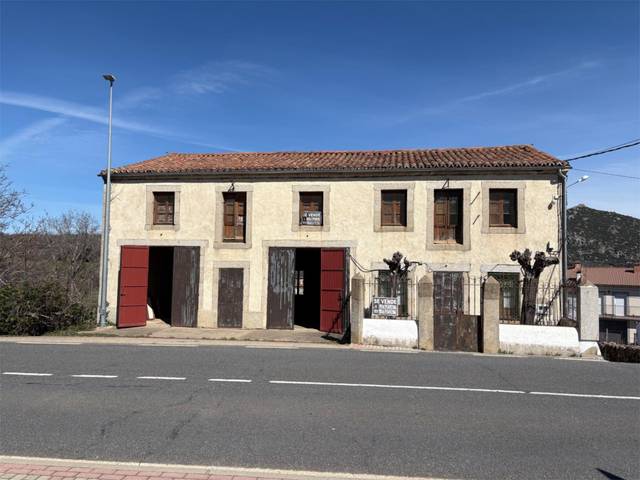 Piso en Venta en Calle de Santa Teresa, 38 en Becedas