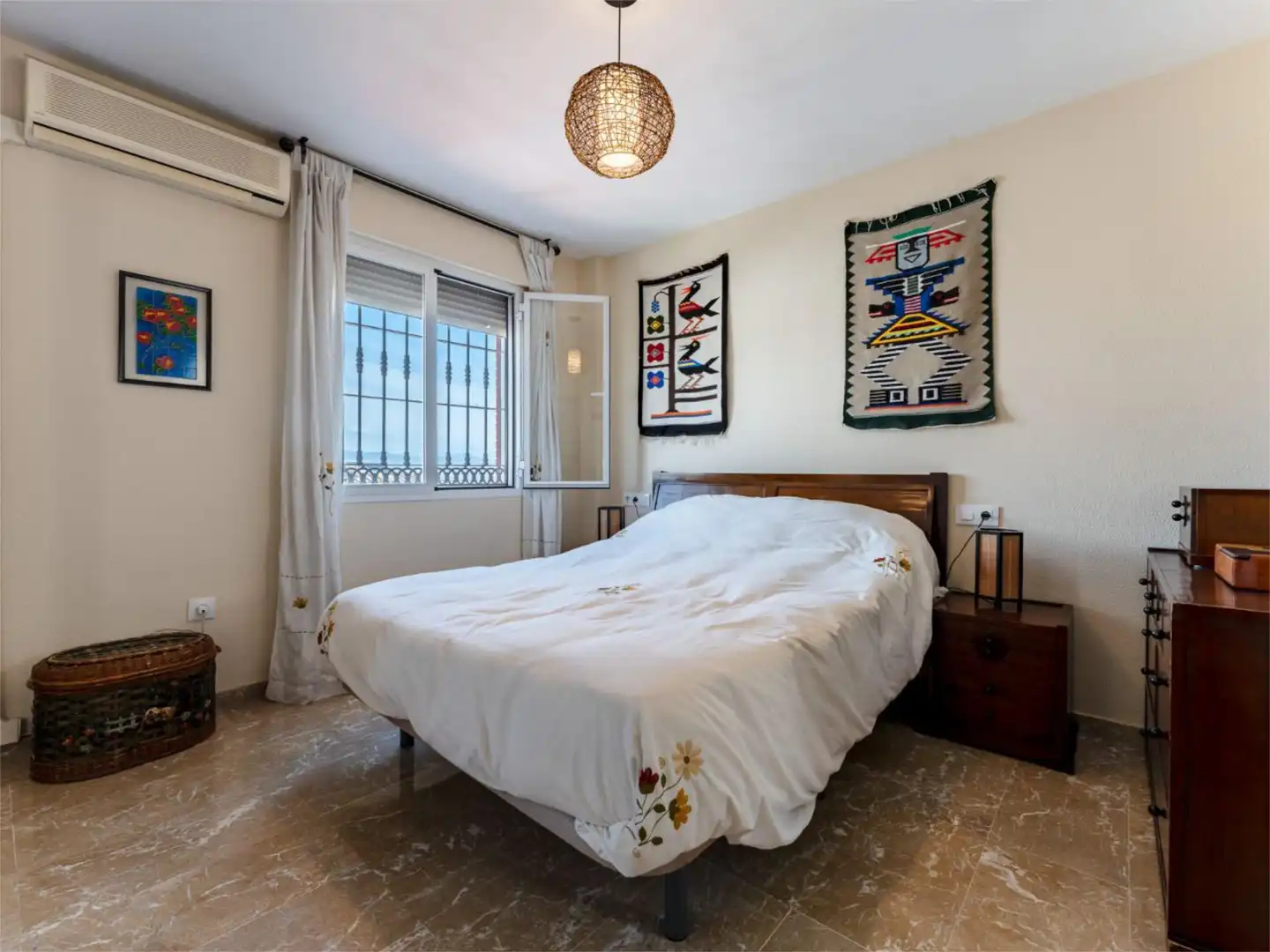 Casa o xalet en venda a Calle María Flors Sirera, 1, Manantiales - Lagar - Cortijo Dormitori de Casa o xalet en venda en Alhaurín de la Torre amb Aire condicionat, Jardí privat i Terrassa