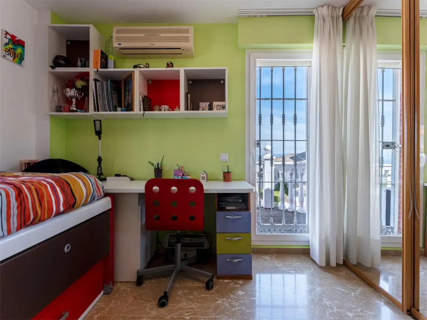 Casa o xalet en venda a Calle María Flors Sirera, 1, Manantiales - Lagar - Cortijo Terrassa de Casa o xalet en venda en Alhaurín de la Torre amb Aire condicionat, Jardí privat i Terrassa