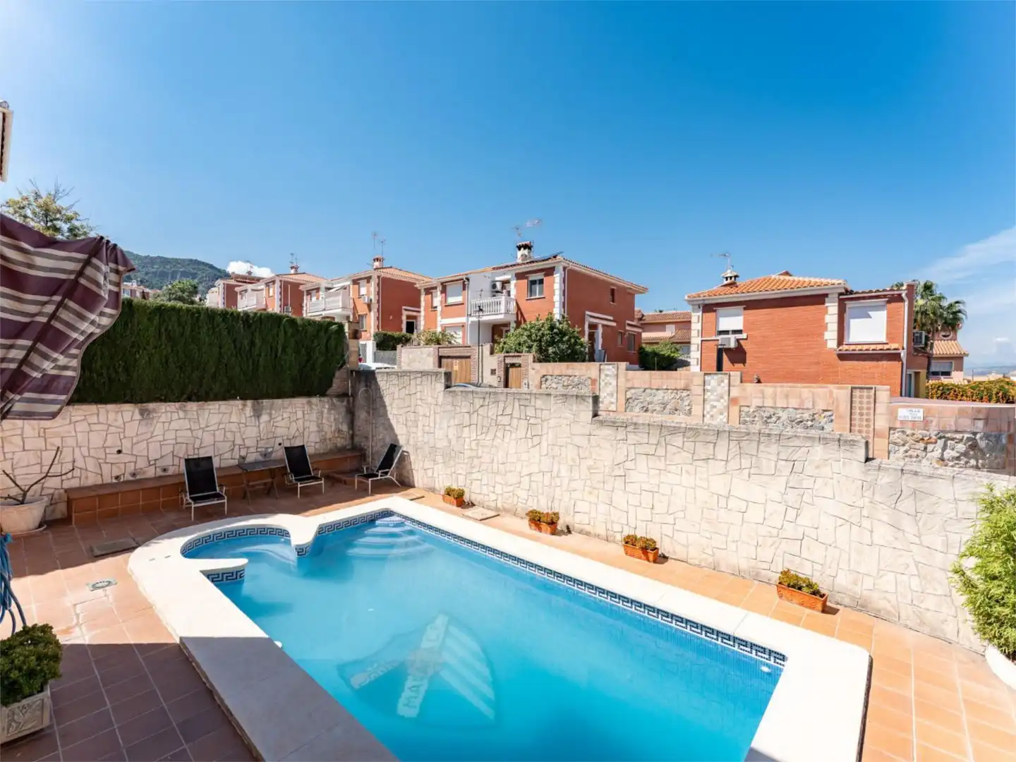 Casa o xalet en venda a Calle María Flors Sirera, 1, Manantiales - Lagar - Cortijo Piscina de Casa o xalet en venda en Alhaurín de la Torre amb Aire condicionat, Jardí privat i Terrassa