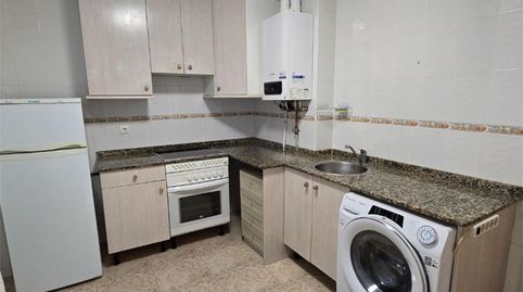 Foto 4 de Piso de alquiler en Calle del Río Eo, 57, Pumarín, Gijón